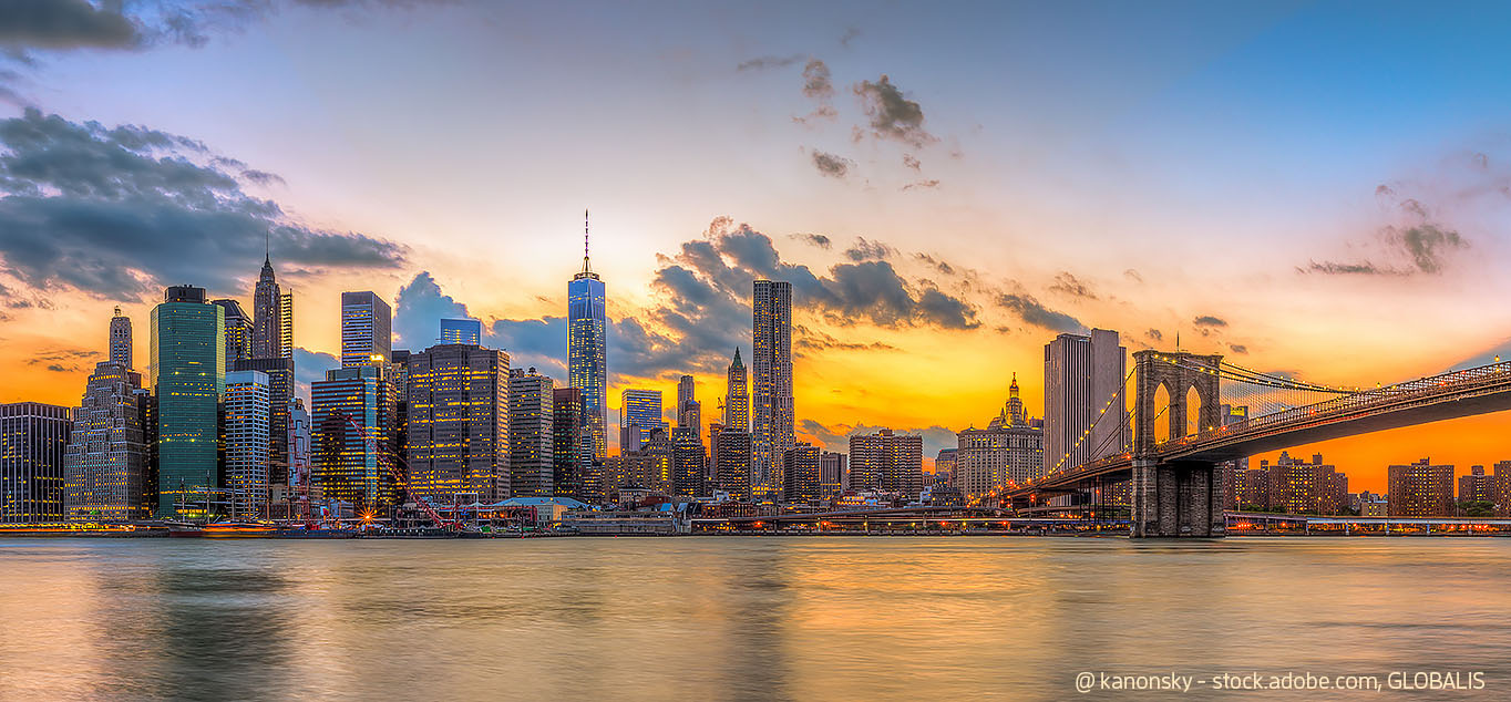 Die abendliche Skyline von Manhattan